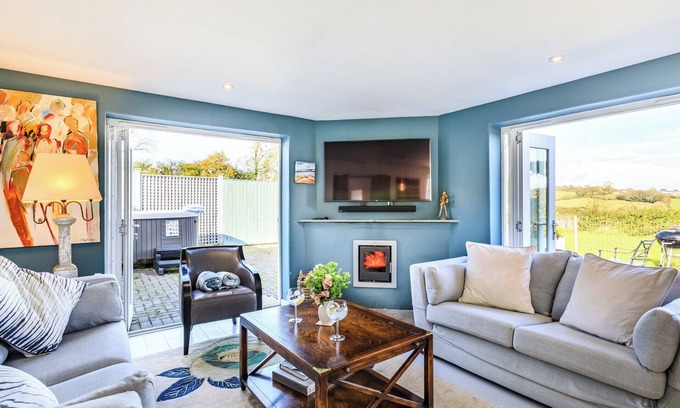 Bishopswood Cabaña | A stunning cottage perfect for couples or families.