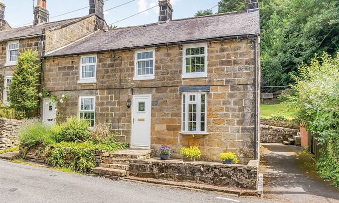 Grosmont Cabaña | 3 bedroom accommodation in Grosmont, near Sleights