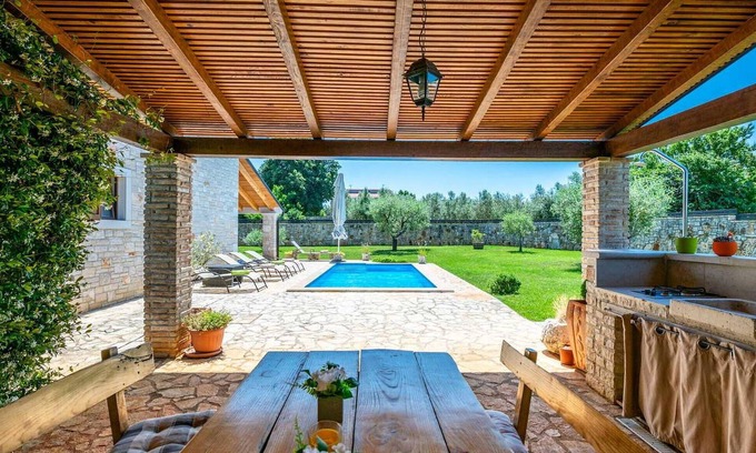 Farini Casa | 3 bedroom accommodation in Visnjan
