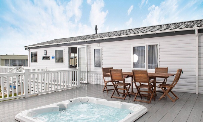 Rhyl Cabina | 3 bedroom accommodation in Rhyl