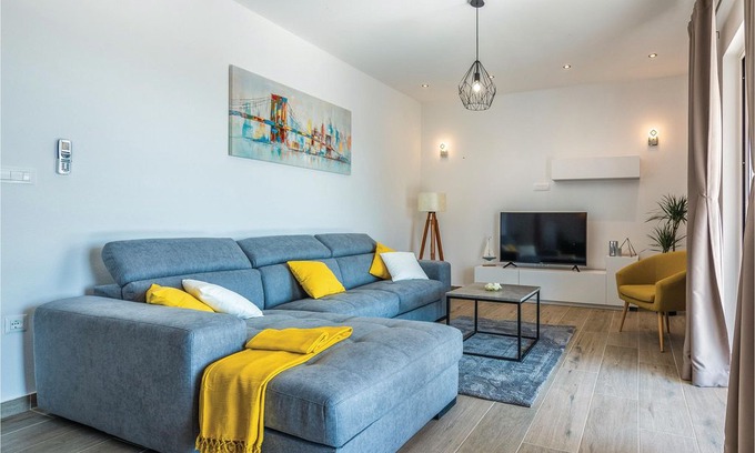 Tinj Casa | 3 bedroom accommodation in Tinj