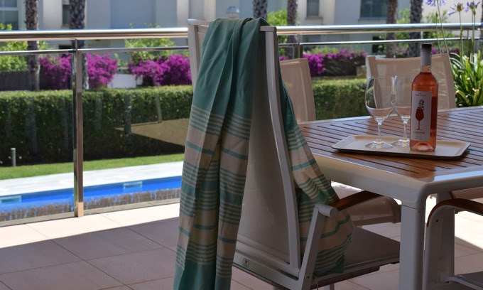 Altafulla Apartamento | 3 Dormitorio Apartamento Aire acondicionado con gran terraza y piscina comunitaria