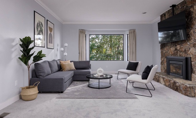 Upper Lonsdale Apartamento | 3 Bedroom Apartment in NorthVan