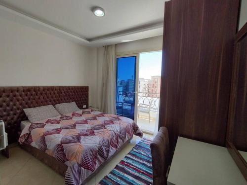 Ras Nasrani Apartamento | 3-Bedroom Apartment on the Third Floor with 3 Balconies and lovely Pool View, Street View and Free Beach Access in Sharm Hills Resort