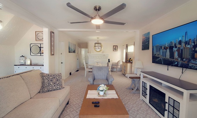 Buffalo Apartamento | 3-bedroom apartment Buffalo-Niagara Falls easy parking