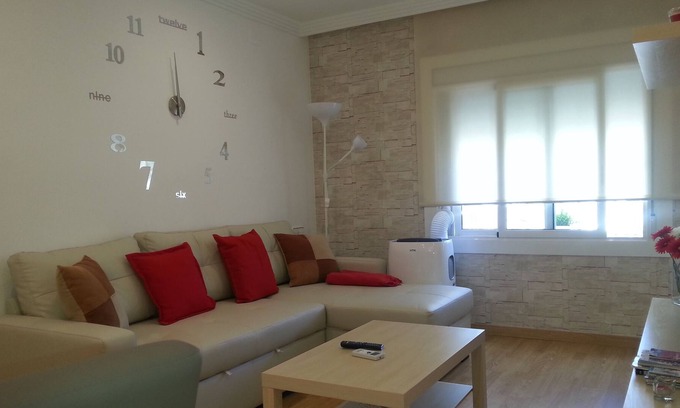 Viladecans Condominio | 3 bedroom apartment 10 min from the train, and 6 km from the airport