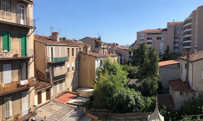 1st Arrondissement Apartamento | 3 Bedroom Apartment in Marseille