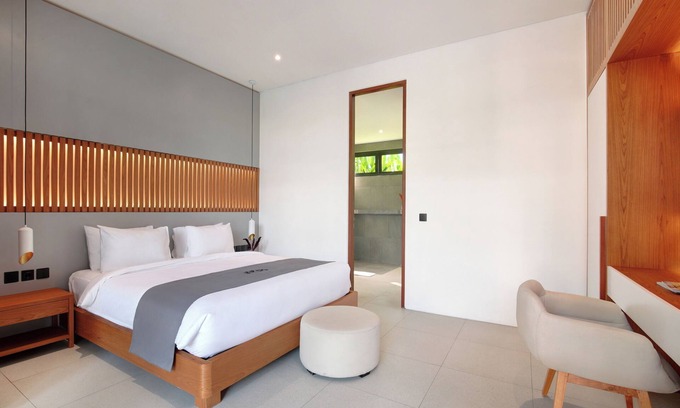 Batu Bolong Villa | 3-bedroom Aquamarine villa in amazing Bali with Private pool, 5-min to Beach