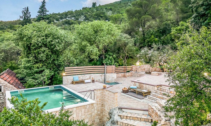 Vrgorac Casa | Impresionante casa de 3 dormitorios en.