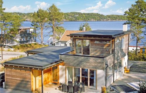 Bomlo Casa | 3 Bedroom Awesome Home In Mosterhamn