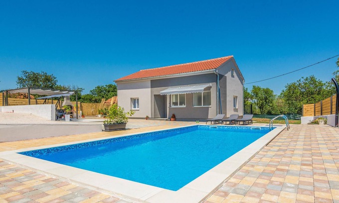 Donje Rastane Casa | Impresionante casa de 3 dormitorios en.