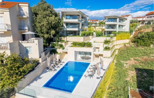 Krk Apartamento | 3 Bedroom Beach Front Apartment In Krk