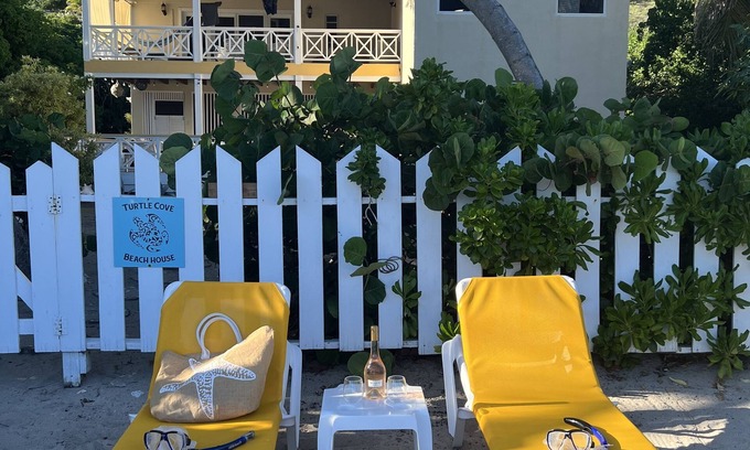 Frigate Bay Casa | 3 Bedroom Beach House Right on the Beach!