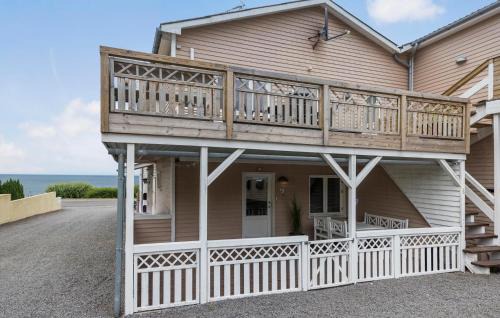 Sandkaas Apartamento | 3 Bedroom Beautiful Apartment In Allinge
