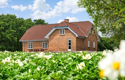 Helligsoe Casa | 3 Bedroom Beautiful Home In Videbæk