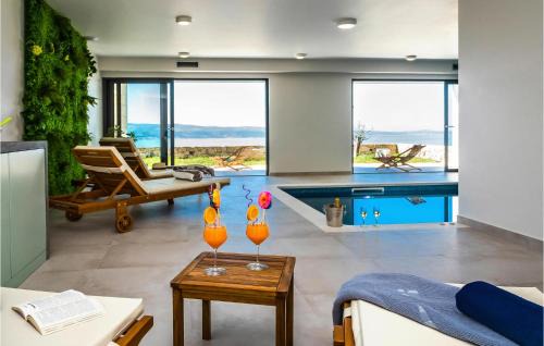 Borak Casa | 3 Bedroom Beautiful Home In Omis