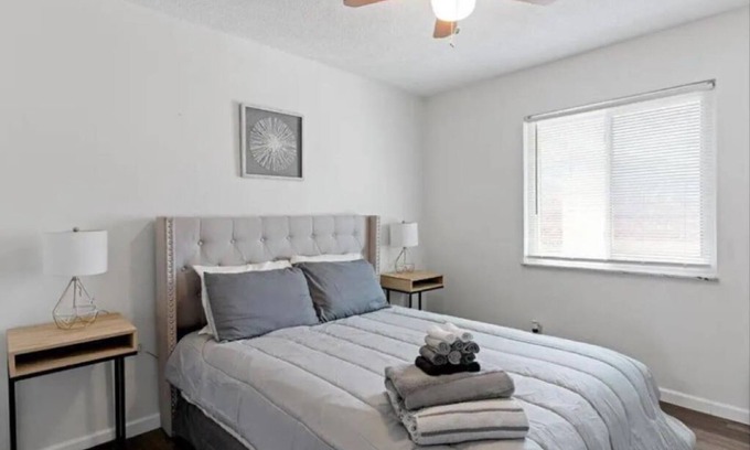 Airport Township Casa | 3-bedroom building in serene Saint Ann with WiFi, AC