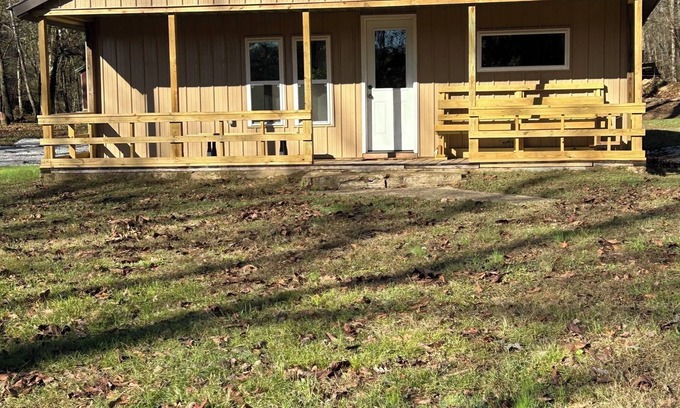 Combs Cabina | 3 bedroom cabin in Combs AR Mill Creek Rd .Closest rental to the Trailhead.