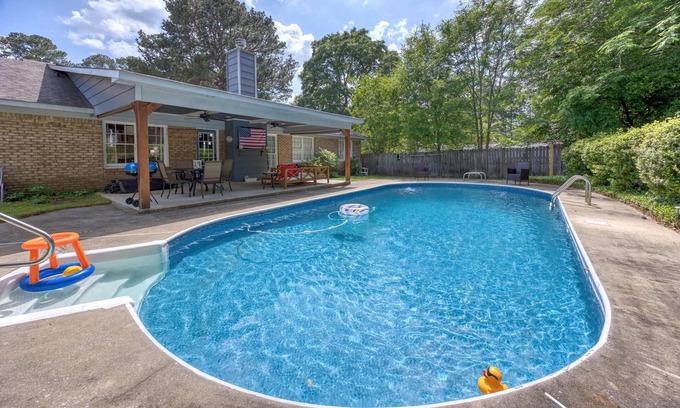 Fortson Casa | 3-Bedroom Columbus Family Home with Private Pool