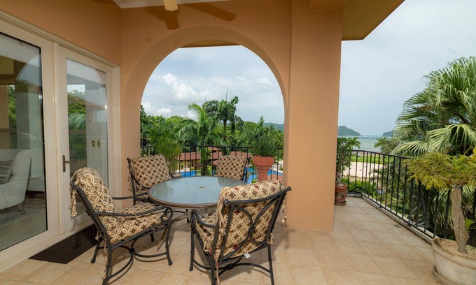 Herradura Condominio | 3 Bedroom Condo with Beach Club & Ocean Views