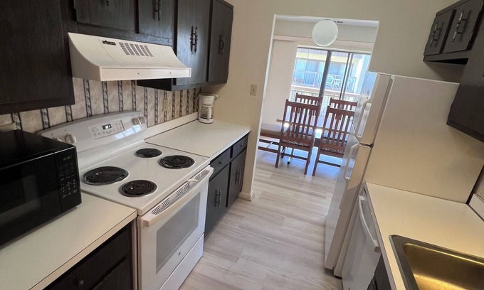 Caine Woods Condominio | 3-bedroom condo in lovely North Ocean City roomy for 2 families with children