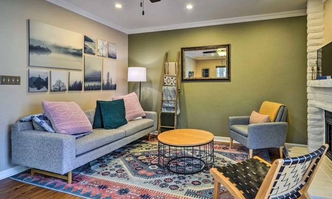 Walnut Creek Condominio | 3-bedroom condo in walkable Walnut Creek with AC and tennis/hot tub/pool