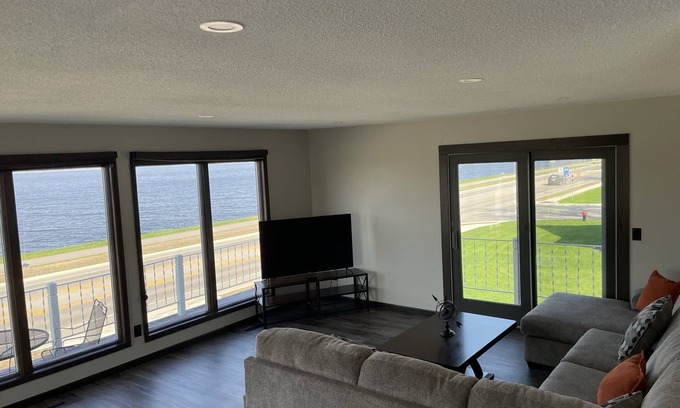 Lake City Condominio | 3 Bedroom Condo - Sleeps 6 (upper level)