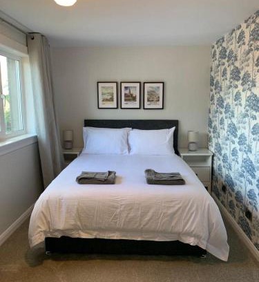 Lochgelly Apartamento | 3 Bedroom Cosy Home In Fife