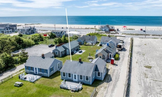 Centerville Cabaña | 3 Bedroom Cottage at Craigville Beach