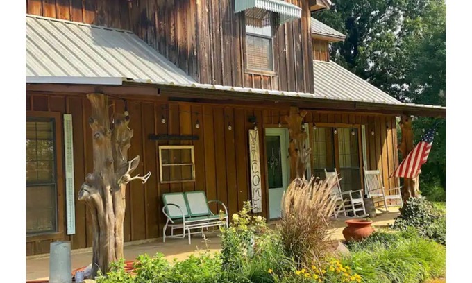 Atoka Cabaña | One of A Kind McGee Creek Cottage