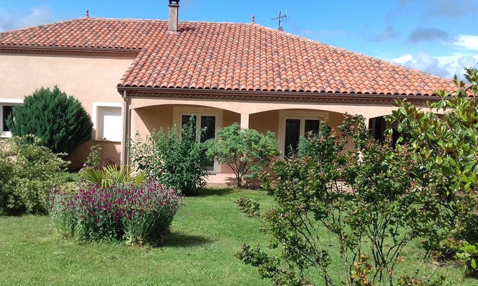Lunan Casa | Casa de campo de 3 dormitorios, piscina con parque cercado