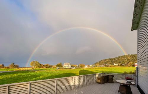 Sandoy Apartamento | 3 Bedroom Cozy Apartment In Myklebost