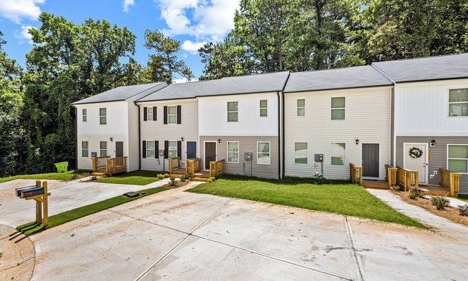 Austell Casa | 3-bedroom Elegant Escape – Near Six Flags with WiFi, AC.
