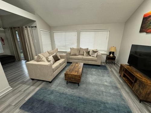 Katy Casa | 3 Bedroom Entire Home - Centrally located in Katy, Texas