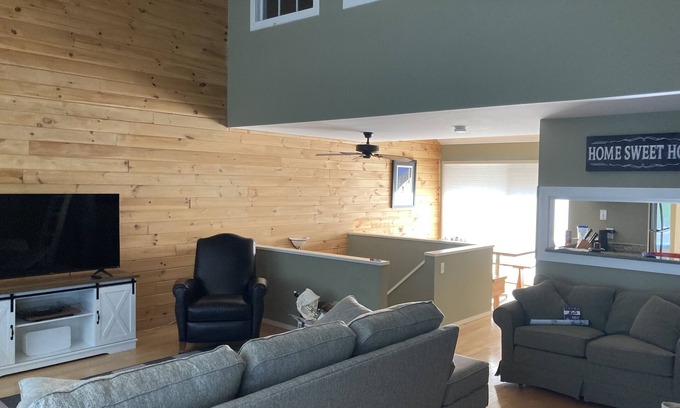 Warren Condominio | 3 bedroom four season condo one mile from Sugarbush