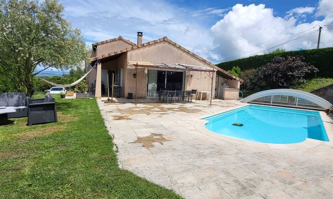 Chatuzange-le-Goubet Casa | 3-bedroom house with pool