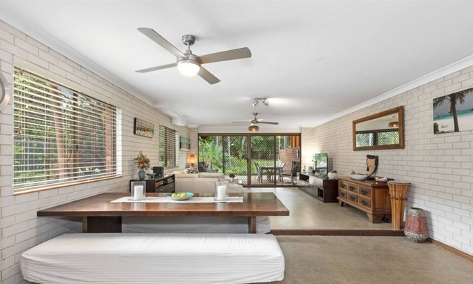 Kingscliff Villa | 3 bedroom fully self-contained Villa is located in a quiet street at the northern end of Kingscliff.