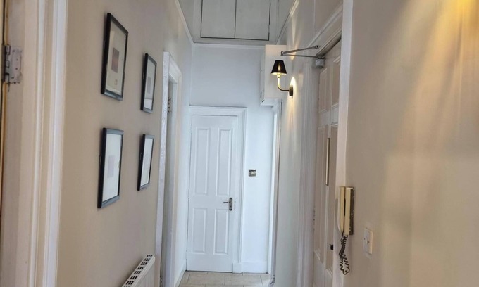 Bonnington Apartamento | 3 Bedroom Geogian apartment in the Heart of Edinburgh