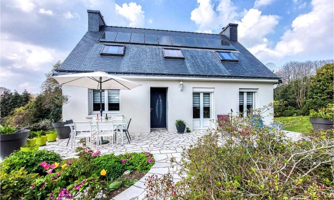 Plouay Casa | 3 Bedroom Gorgeous Home In Plouay