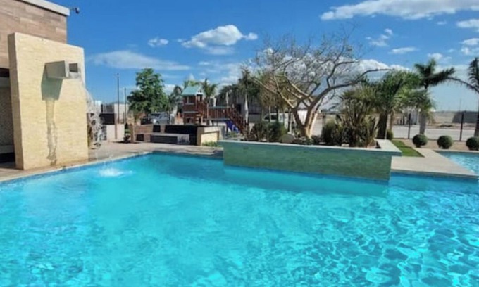 La Paz Casa | 3 Bedroom Home with Pool