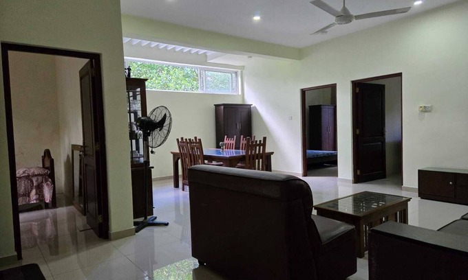 Kaduwela Casa | 3-bedroom holiday home in Lush Lakeside Nature's Nook