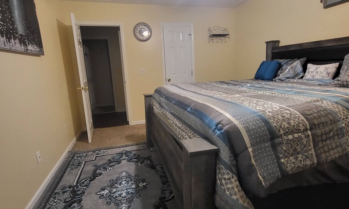 South View Casa | 3 Bedroom Home in charming Hope Mills w/ WiFi, AC, Covered Patio, Grill, & Pool