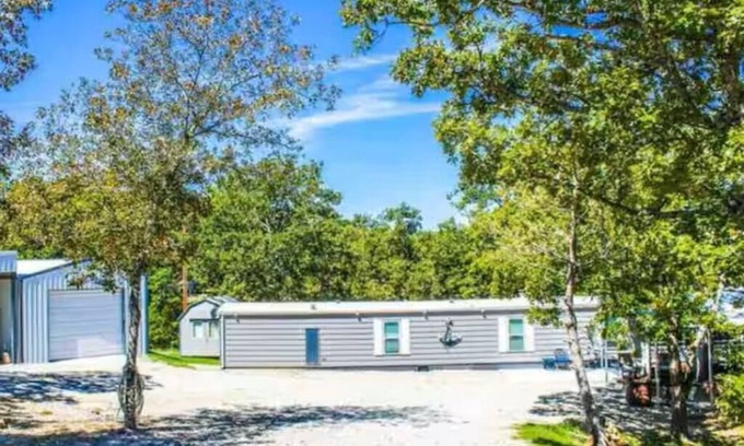 Canadian Casa | 3-bedroom home near Arrowhead State Park!