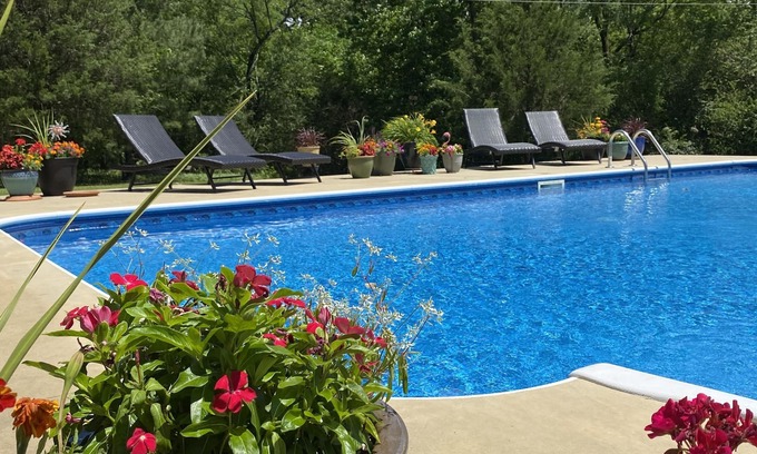 Murfreesboro Casa | 3 Bedroom Home Pool 2 Miles from Crater of Diamonds