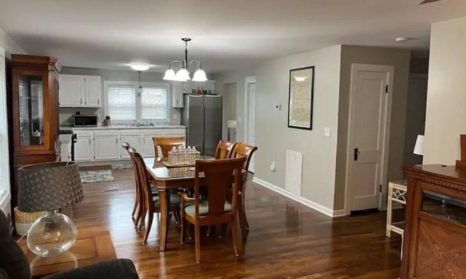 Stollings Casa | 3 bedroom home quiet neighborhood close to trails