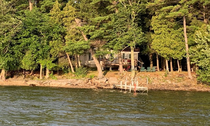 Brier Hill Casa | Casa de 3 dormitorios con muelle privado a orillas del lago negro