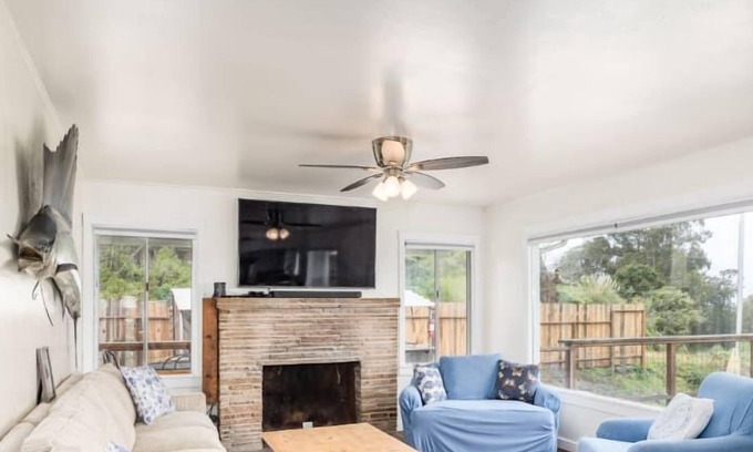 La Selva Beach Casa | 3 Bedroom Home with Stunning Views - Dog friendly!
