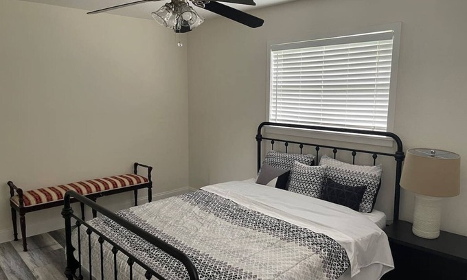 Orlando Otro | 3 bedroom House in a quiet neighborhood