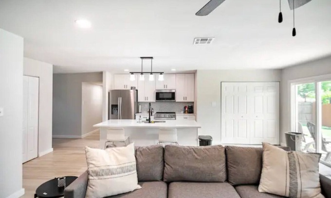 Allen Casa | 3-bedroom house in Allen with Garage