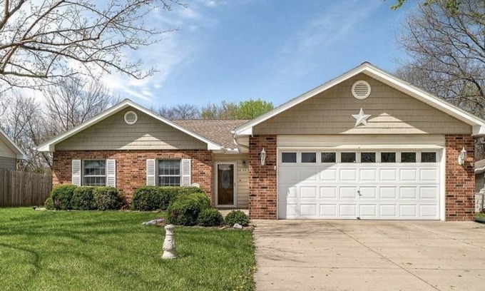 Emporia Casa | 3-bedroom house in awesome Emporia with AC, WiFi. Enjoy your stay!